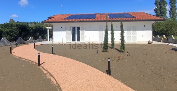 casa indipendente in vendita a Pietrasanta in zona Marina di Pietrasanta