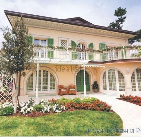 casa indipendente in vendita a Pietrasanta in zona Fiumetto