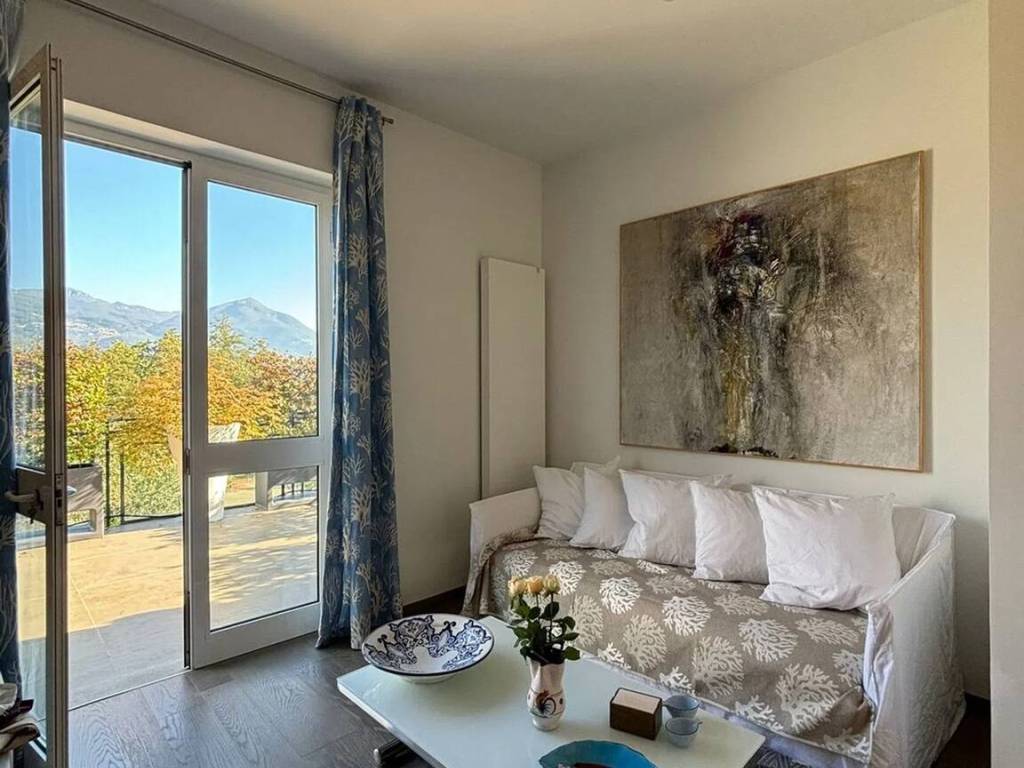 appartamento in vendita a Pietrasanta in zona Fiumetto