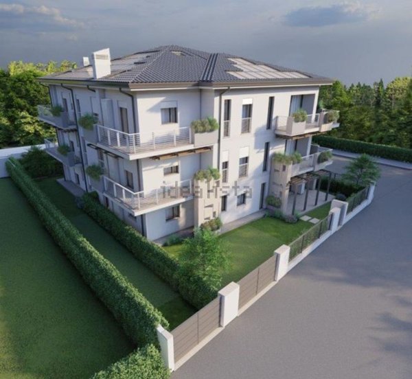 appartamento in vendita a Pietrasanta in zona Tonfano