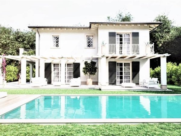 casa indipendente in vendita a Pietrasanta