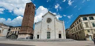 negozio in vendita a Pietrasanta