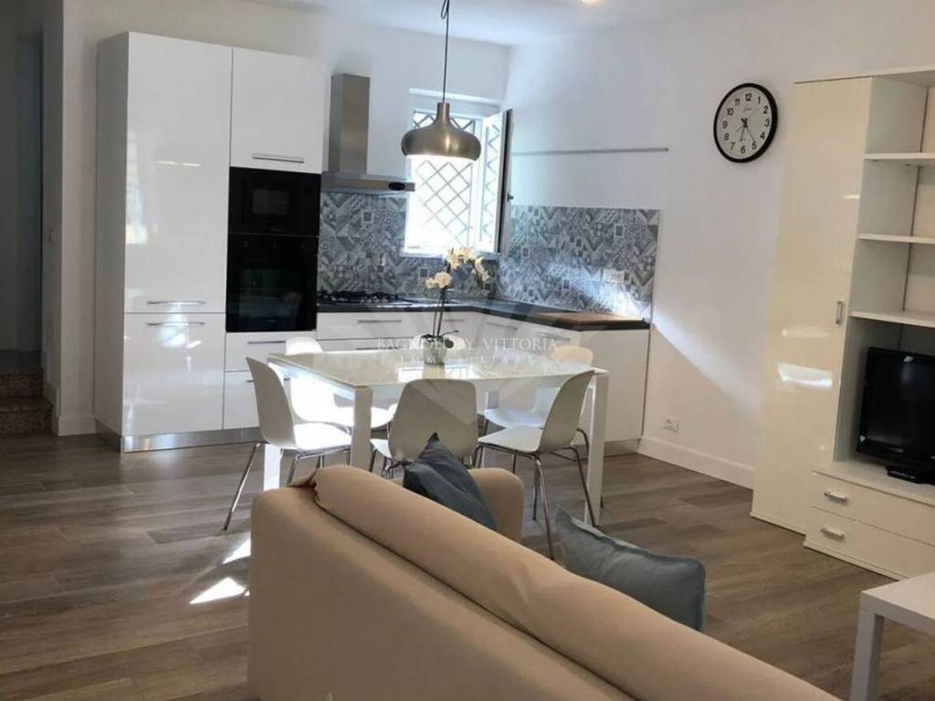 casa indipendente in vendita a Pietrasanta in zona Fiumetto