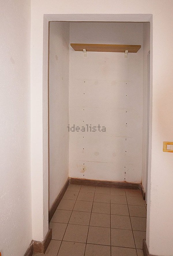 locale di sgombero in vendita a Pietrasanta