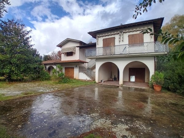 casa indipendente in vendita a Pietrasanta in zona Focette