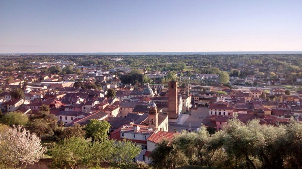 casa indipendente in vendita a Pietrasanta