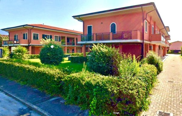 appartamento in vendita a Pietrasanta in zona Tonfano