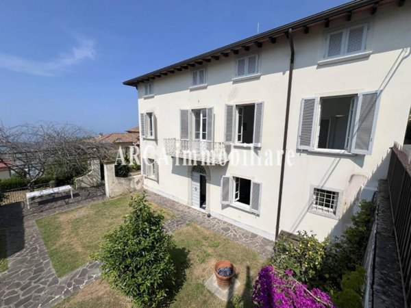casa indipendente in vendita a Pietrasanta