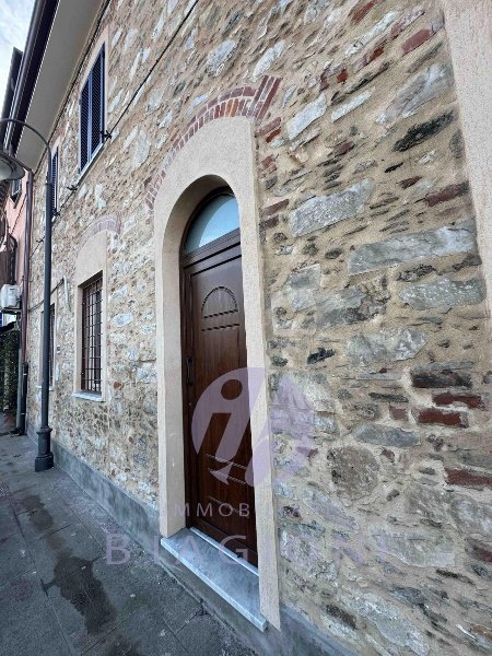 casa indipendente in vendita a Pietrasanta