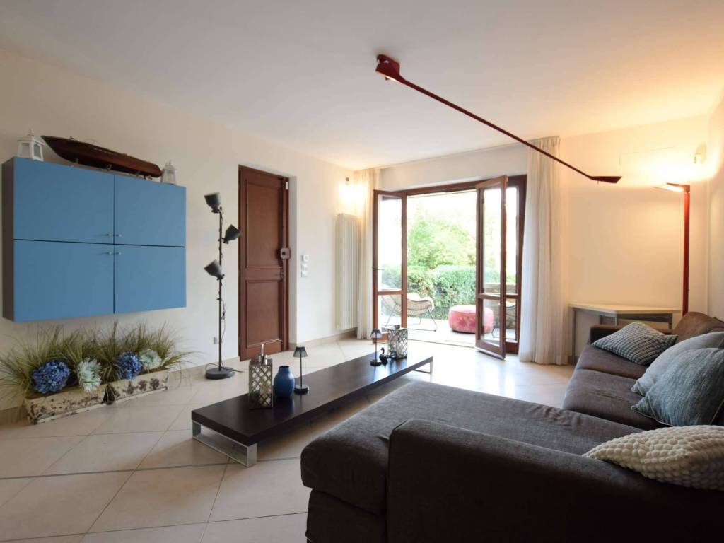 appartamento in vendita a Pietrasanta in zona Tonfano