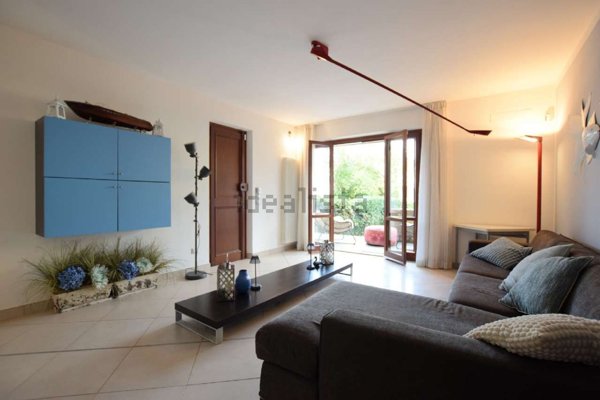 appartamento in vendita a Pietrasanta in zona Tonfano