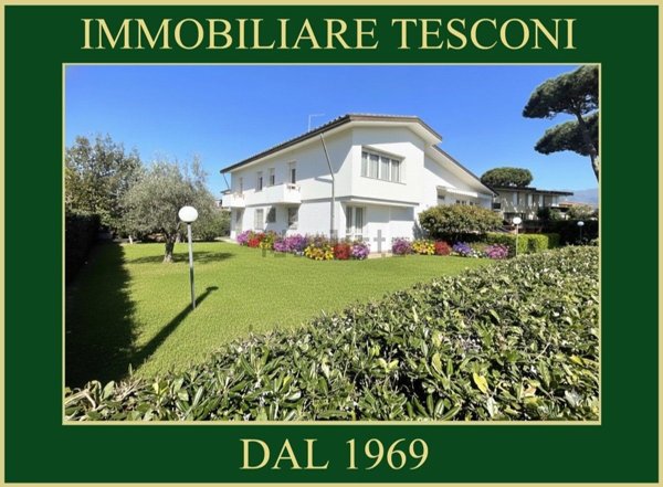 casa indipendente in vendita a Pietrasanta in zona Motrone