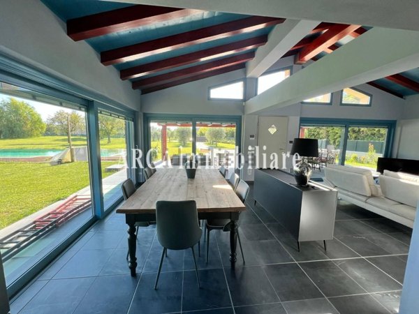 casa indipendente in vendita a Pietrasanta