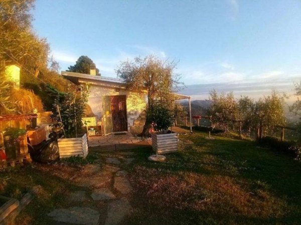 casa indipendente in vendita a Pietrasanta