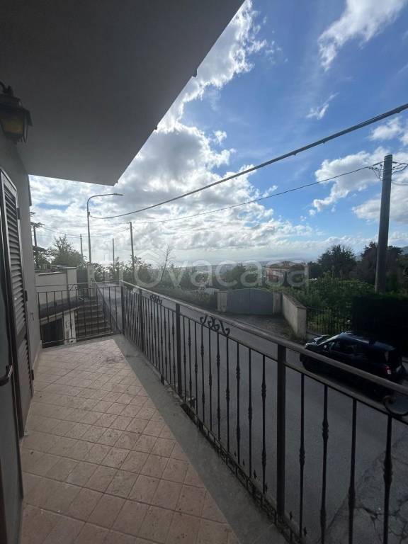 casa indipendente in vendita a Pietrasanta in zona Capriglia