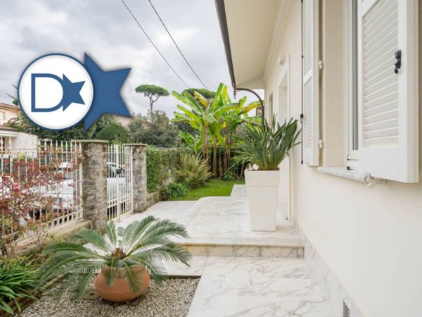 casa indipendente in vendita a Pietrasanta in zona Marina di Pietrasanta