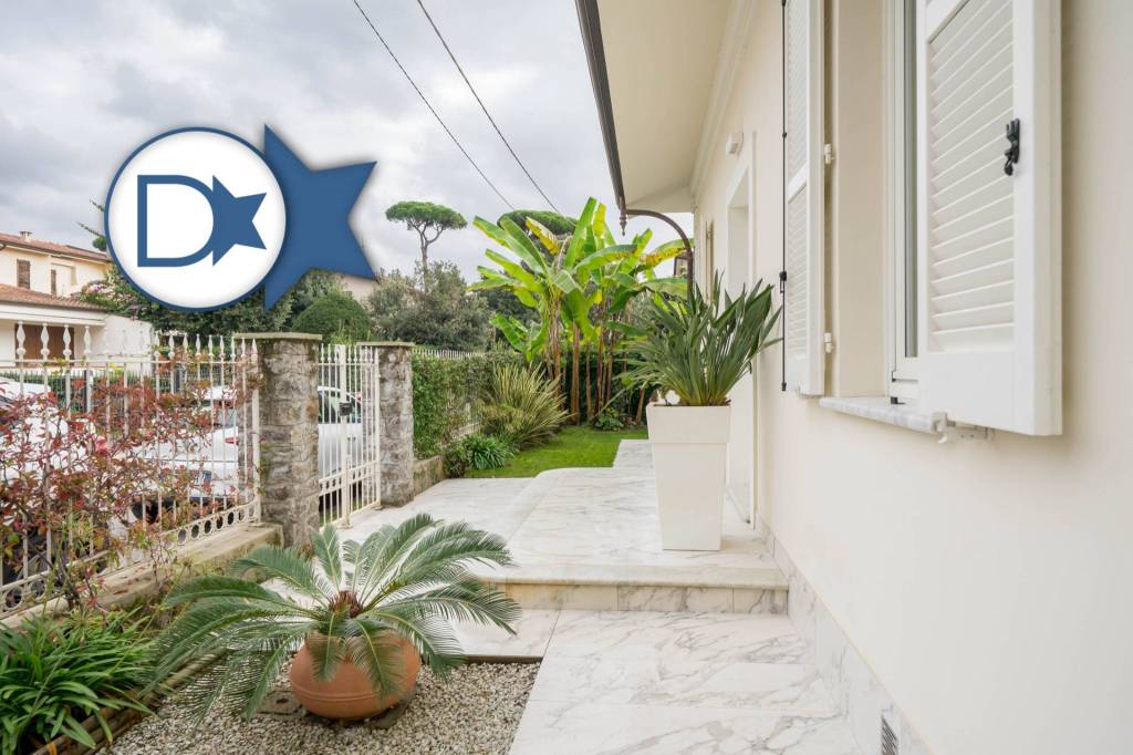 casa indipendente in vendita a Pietrasanta in zona Marina di Pietrasanta