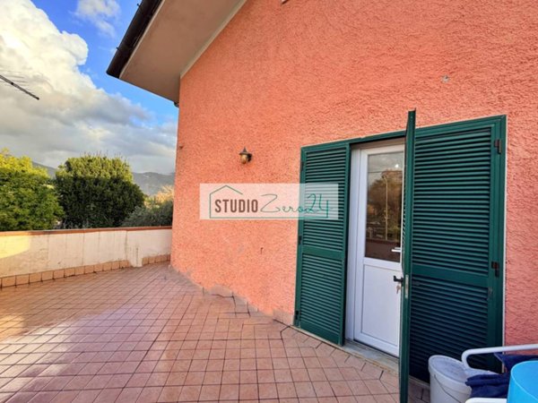 appartamento in vendita a Pietrasanta in zona Strettoia