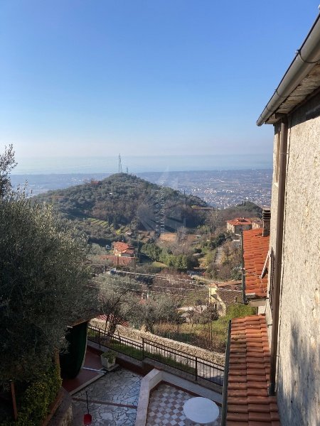 casa indipendente in vendita a Pietrasanta