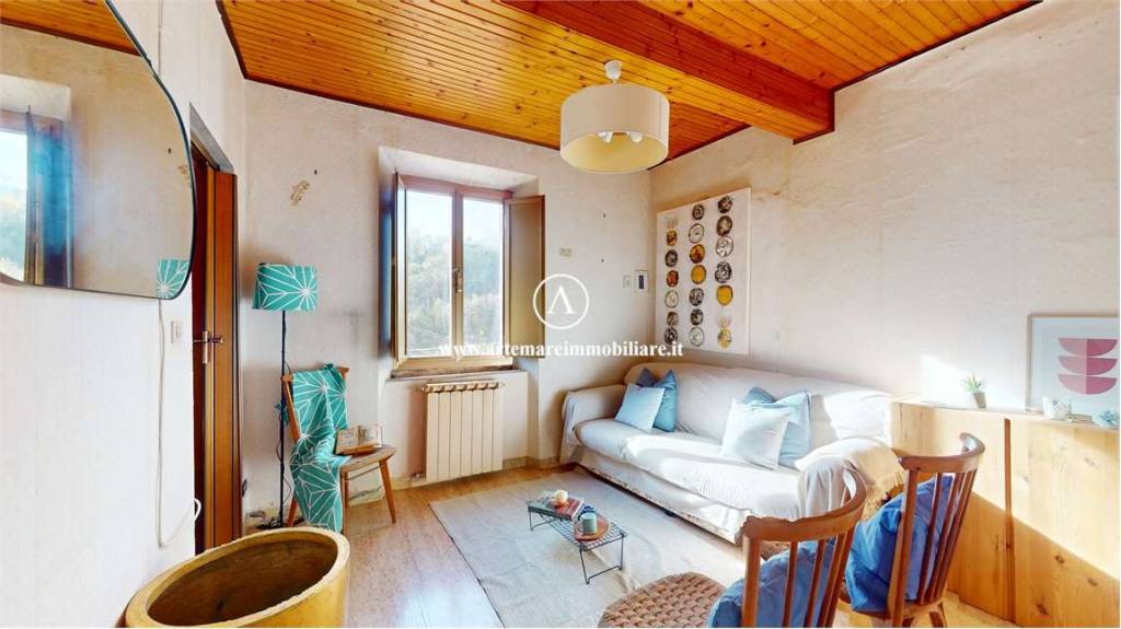 appartamento in vendita a Pietrasanta in zona Solaio