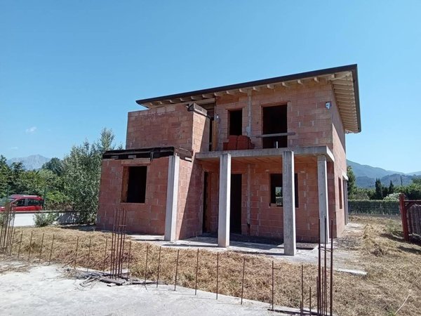 casa indipendente in vendita a Pietrasanta