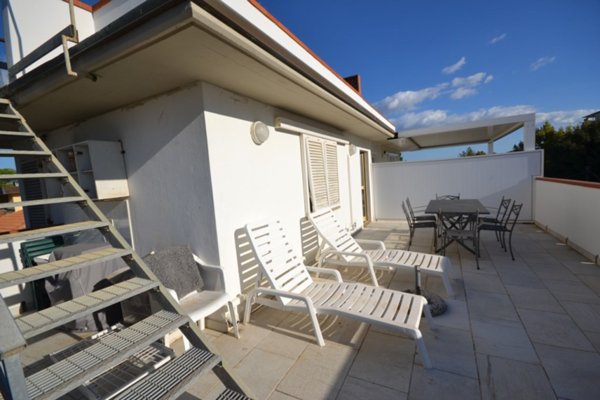 appartamento in vendita a Pietrasanta in zona Tonfano