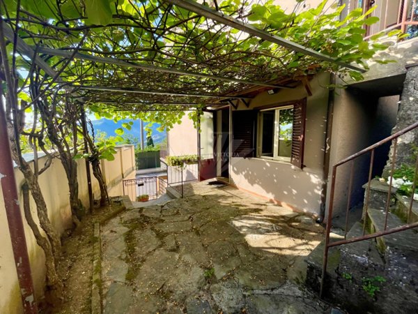 casa indipendente in vendita a Pietrasanta