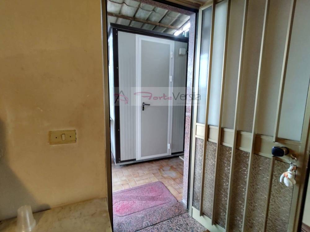 casa indipendente in vendita a Pietrasanta in zona Crociale