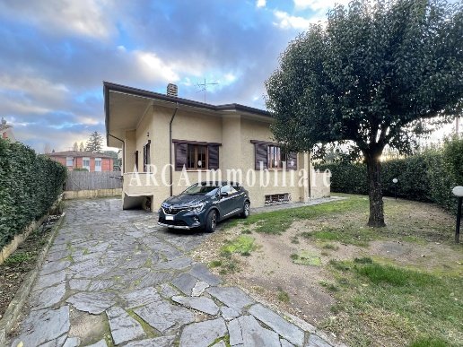 casa indipendente in vendita a Pietrasanta
