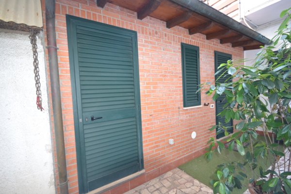 casa indipendente in vendita a Pietrasanta in zona Tonfano