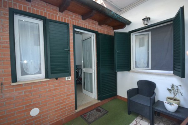 casa indipendente in vendita a Pietrasanta in zona Tonfano