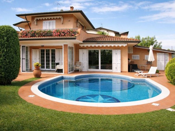 casa indipendente in vendita a Pietrasanta