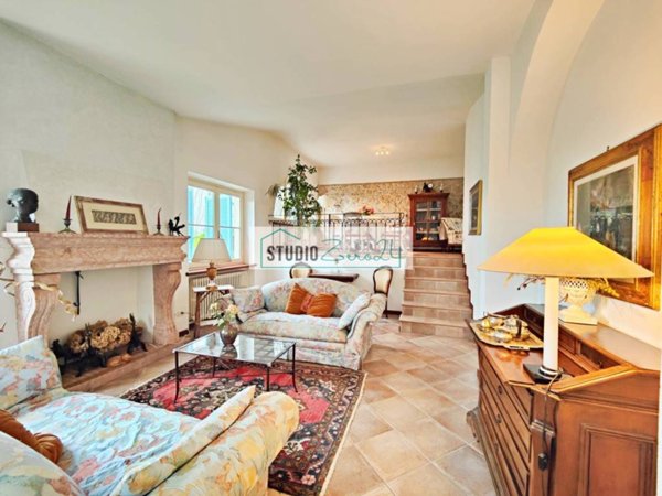 casa indipendente in vendita a Pietrasanta