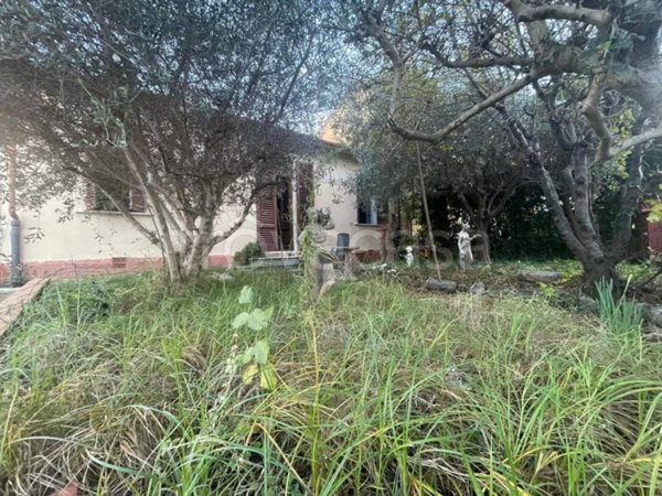 casa indipendente in vendita a Pietrasanta