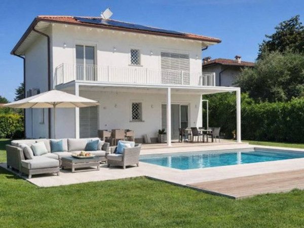 casa indipendente in vendita a Pietrasanta