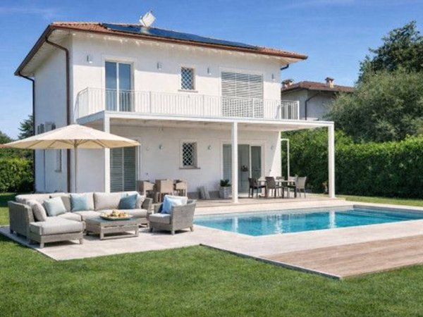 casa indipendente in vendita a Pietrasanta