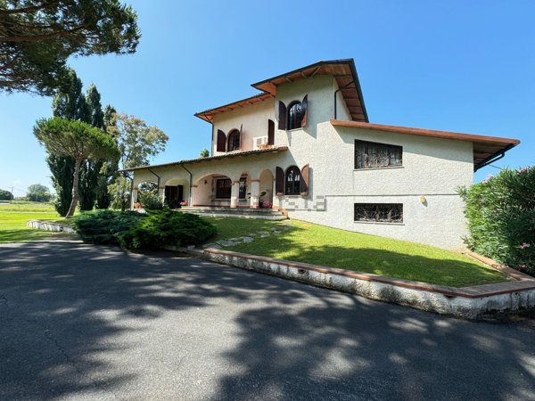 casa indipendente in vendita a Pietrasanta in zona Marina di Pietrasanta