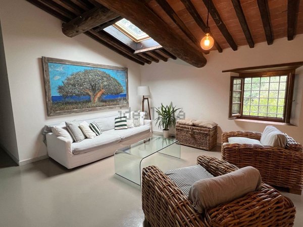 casa indipendente in vendita a Pietrasanta