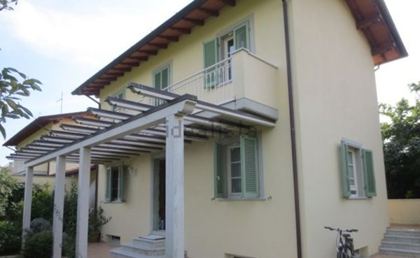 casa indipendente in vendita a Pietrasanta