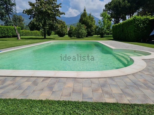 casa indipendente in vendita a Pietrasanta