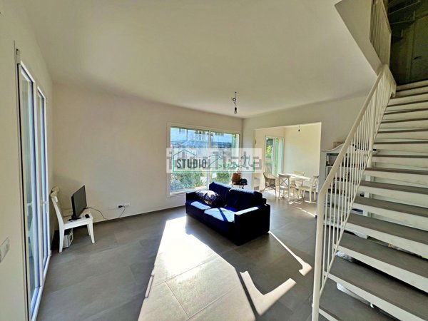 casa indipendente in vendita a Pietrasanta in zona Tonfano