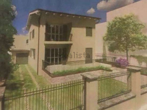 casa indipendente in vendita a Pietrasanta in zona Tonfano