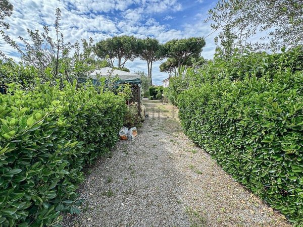 casa indipendente in vendita a Pietrasanta in zona Motrone