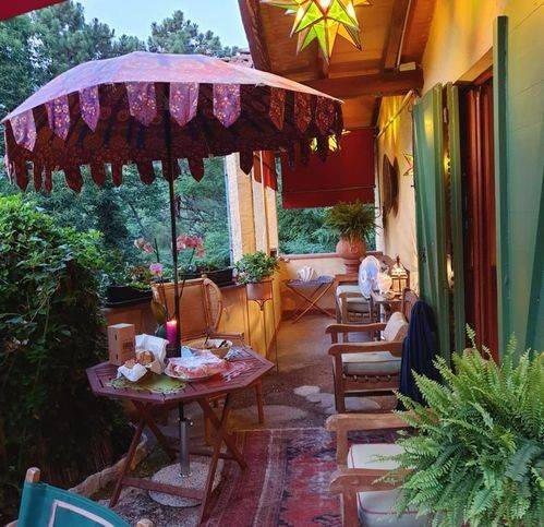 casa indipendente in vendita a Pietrasanta in zona Strettoia