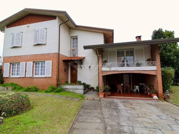 casa indipendente in vendita a Pietrasanta in zona Marina di Pietrasanta
