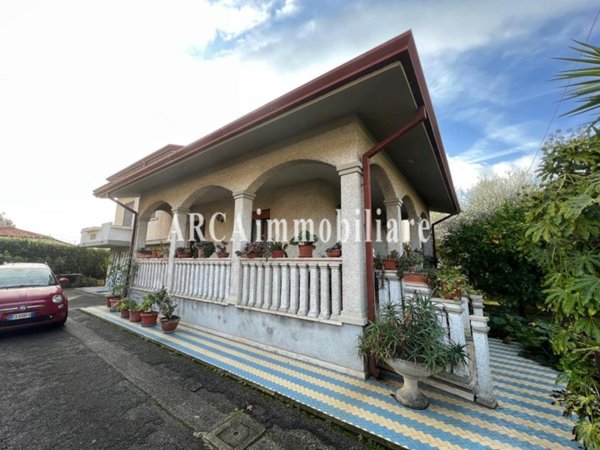 casa indipendente in vendita a Pietrasanta