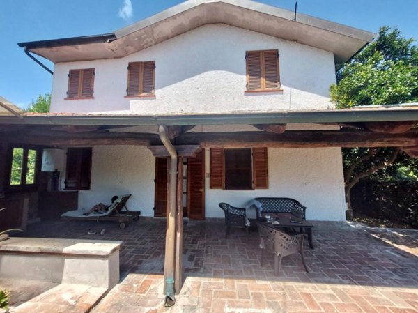 casa indipendente in vendita a Pietrasanta