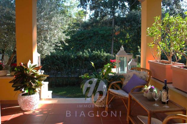 casa indipendente in vendita a Pietrasanta in zona Fiumetto