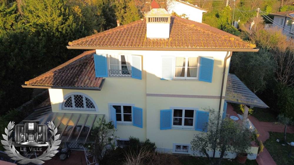 casa indipendente in vendita a Pietrasanta