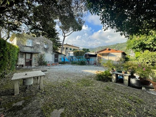 casa indipendente in vendita a Pietrasanta